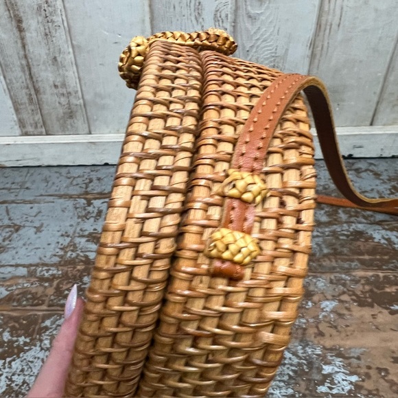 Handcrafted Brown Rattan Round Crossbody Bag - Picture 6 of 13